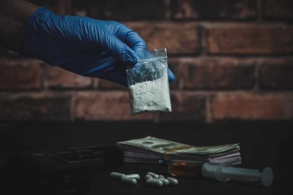 ¿Cuánto tiempo tiene la policía para presentar cargos por drogas en Minnesota?